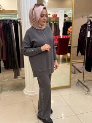 Fuat Gürşen 4358 Kare Taş Detaylı Pantolonlu Takım - Gri