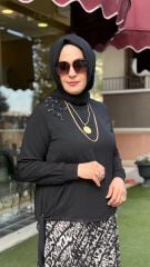 TAŞ İŞLEMELİ ŞİFON BLUZ/ FUAT GÜRŞEN