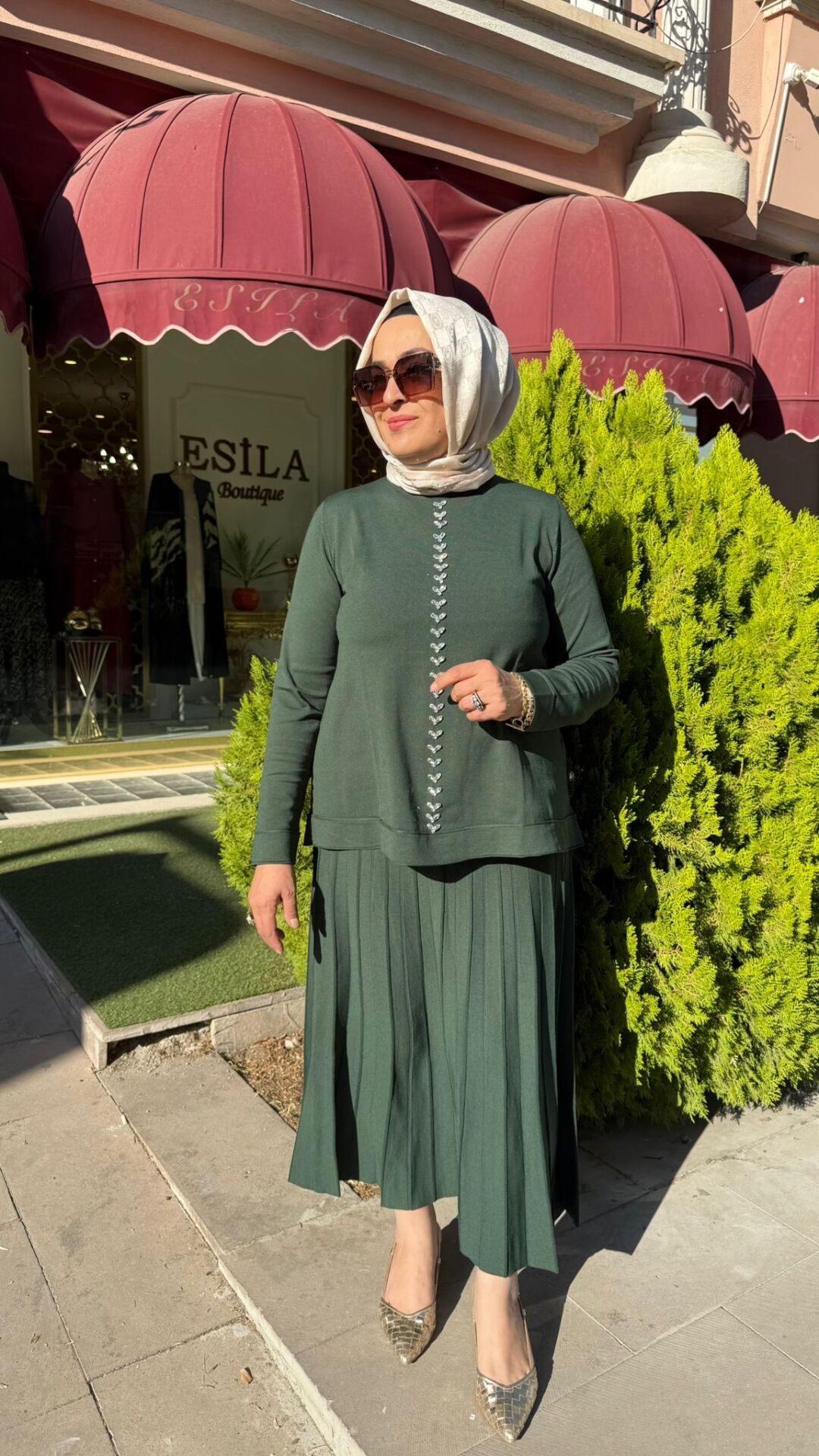 TUNİĞİ TAŞ İŞLEMELİ MERSERİZE TAKIM/ NUSS