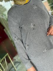 FUAT GÜRŞEN  4359 ÇİÇEK İŞLEMELİ ETEKLİ TAKIM / GRİ