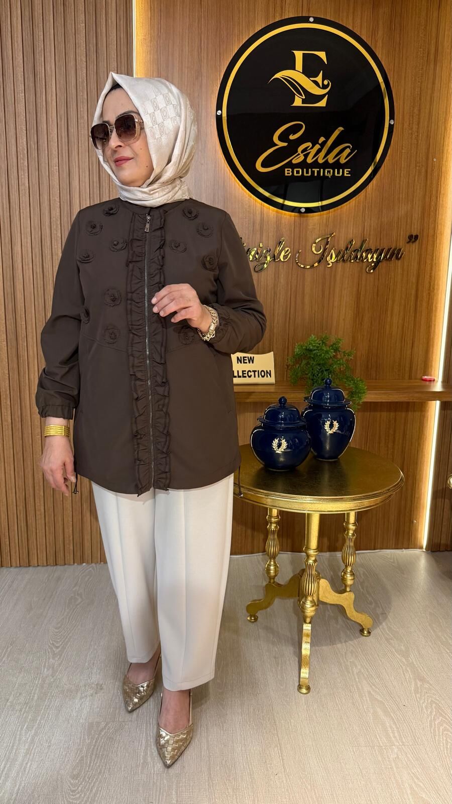 FUAT GÜRSEN Kumaş Gül İşlemeli Nervür Detaylı Hakim Yaka Kap