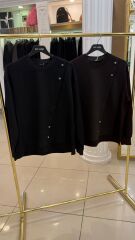 DEFRİNA SİM DETAY TAŞ DÜĞMELİ BLUZ