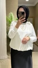 Fuat Gürşen 5340 Yakası Broş Detay Bluz - Ekru