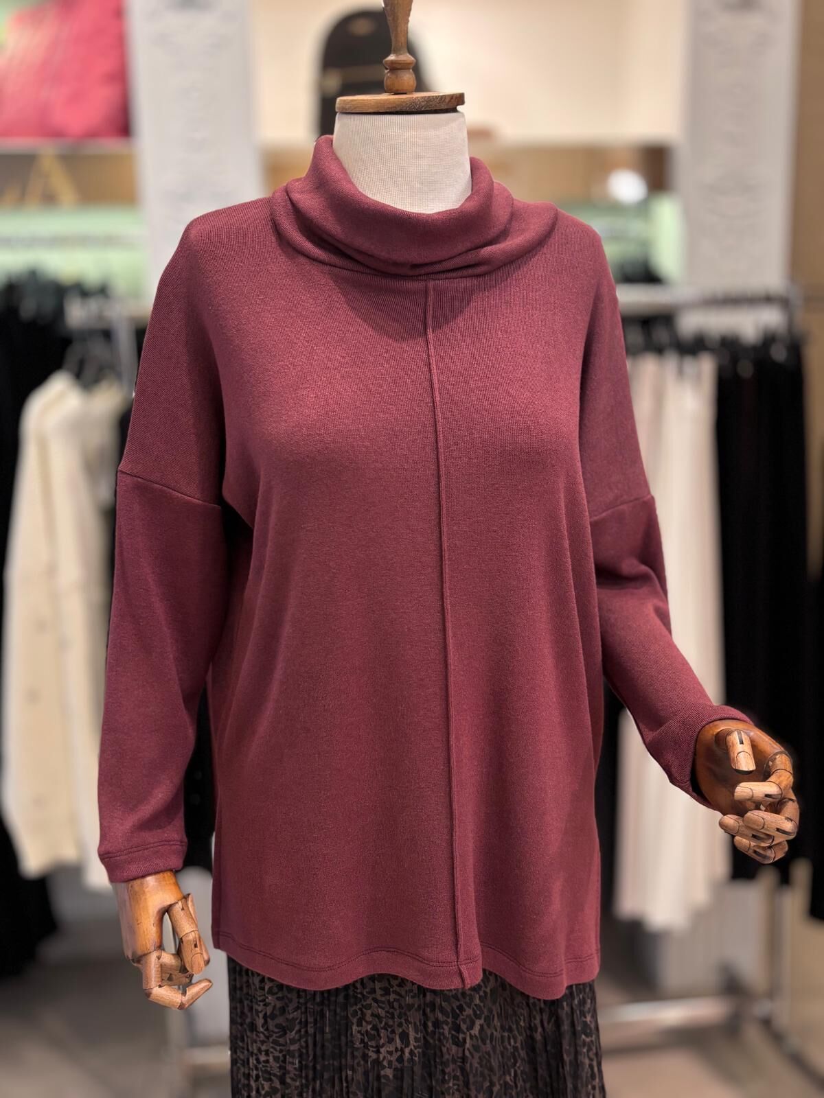 SEÇİL DÜŞÜK DEGAJE YAKA TUNİK-BORDO
